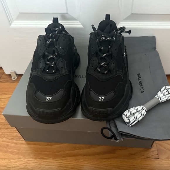 Balenciaga Sneakers - Picture 1 of 2